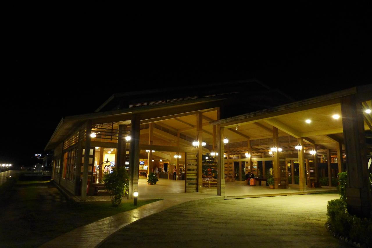 Island Paradise Resort Club Корор Экстерьер фото
